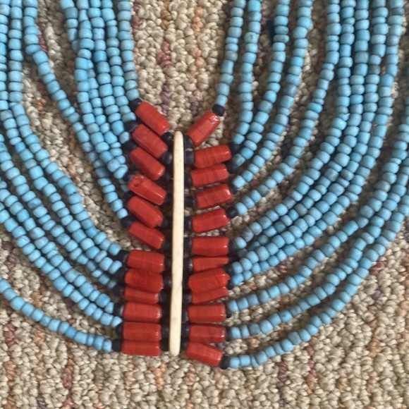 NWT Beaded bib necklace - Picture 3 of 6